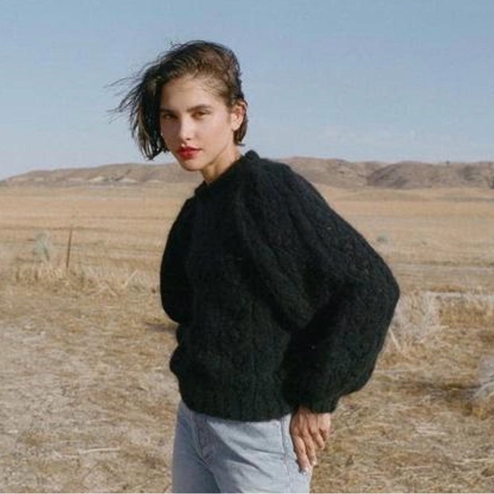 Doen Tudor Sweater in Black